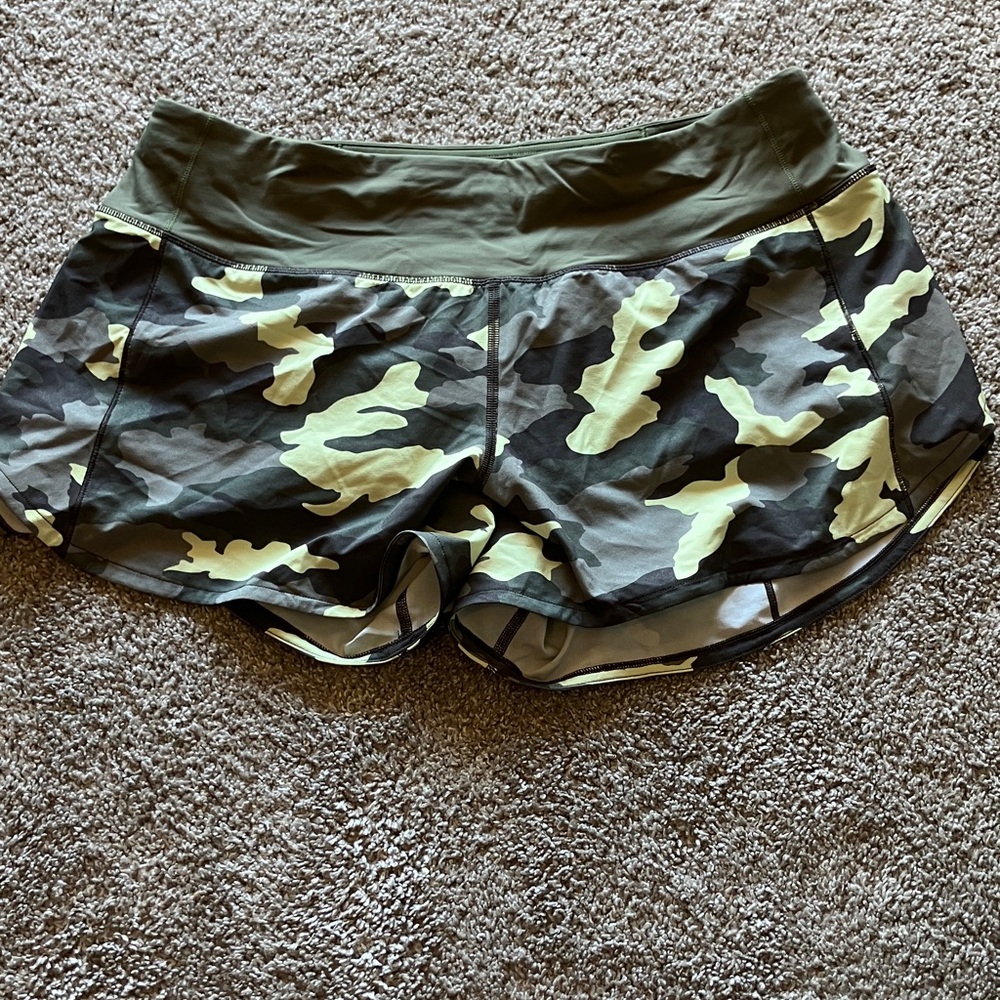 Lululemon Athletica Green Camo Women's Athletic Shorts